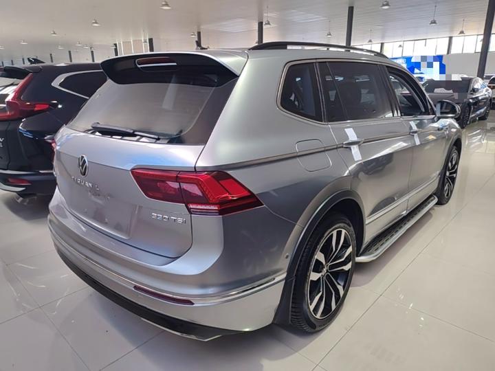 Tiguan L 2021 330TSI AT RWD R-Line Flagship photo 4