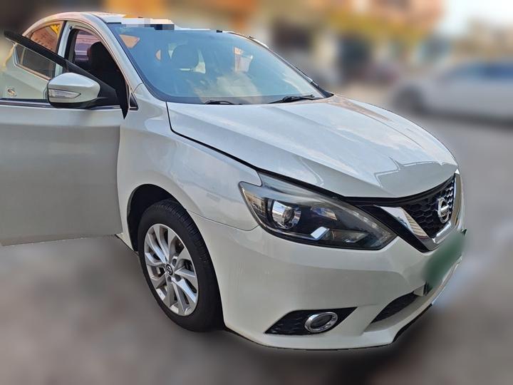 Sylphy 2018 1.6XV CVT Exclusive photo 3
