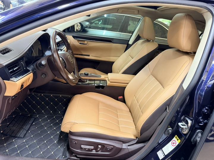 ES 2015 300h Comfort photo 7