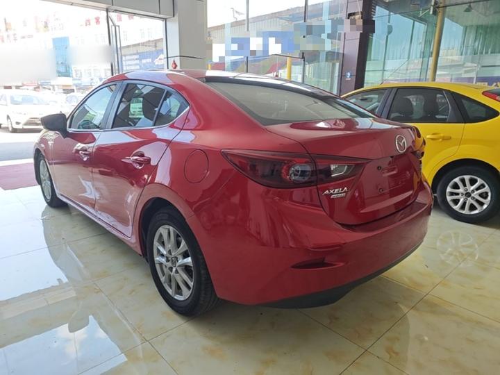 3 Axela 2017 Sedan 1.5L AT Luxury China V photo 4