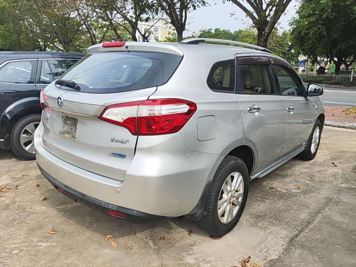T70 2015 2.0L CVT photo 4