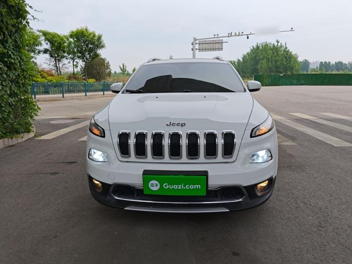 Cherokee 2017 2.0L photo 2