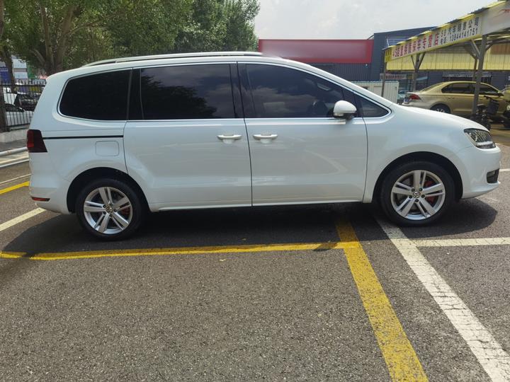 2018 380TSI 6-Seater photo 3