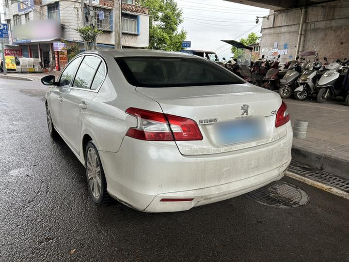 408 2015 1.2T AT Luxury photo 4