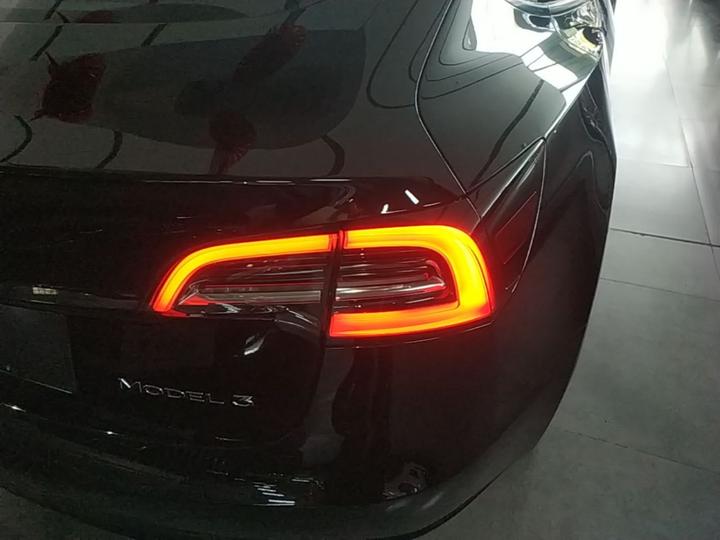 Model 3 2022 RWD photo 7