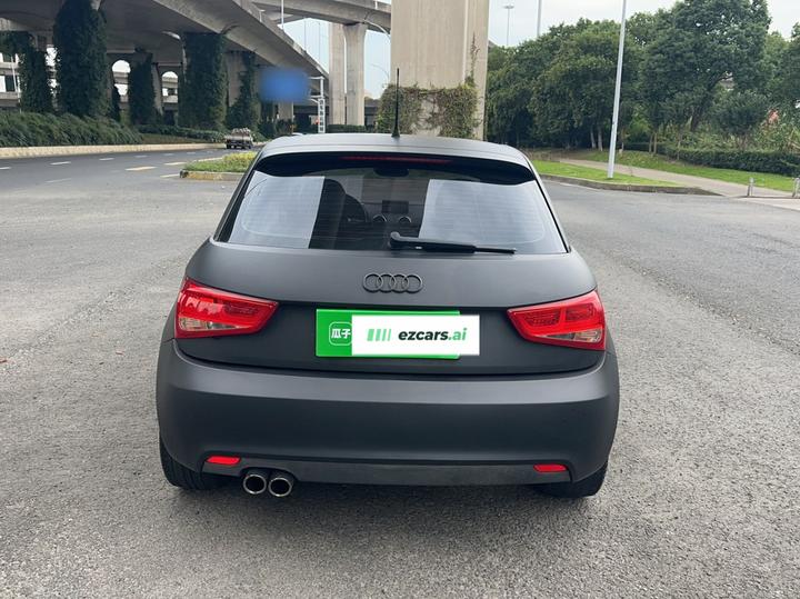 A1 2014 30 TFSI Sportback Tech photo 3
