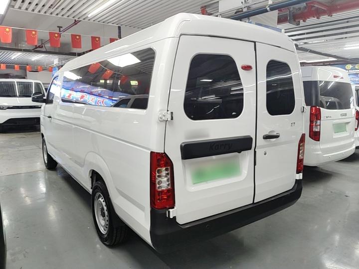Dolphin E7 2024 41.86kWh 6-Seater photo 4