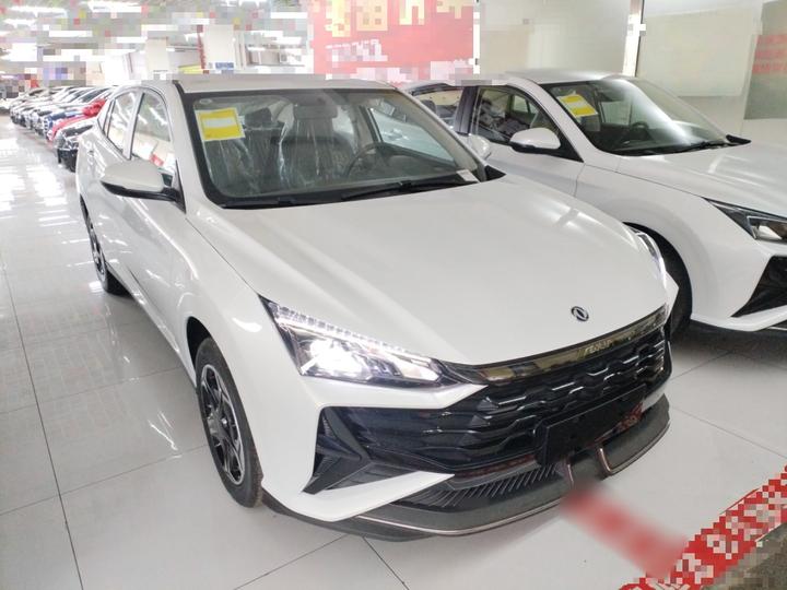 Yixuan 2026 1.5L AT Luxury photo 3