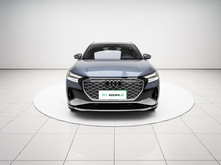 Q4 e-tron 2023 50 e-tron quattro photo 2
