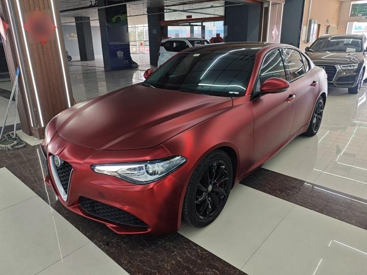 Alfa Romeo Giulia 2017 2.0T 200HP Luxury