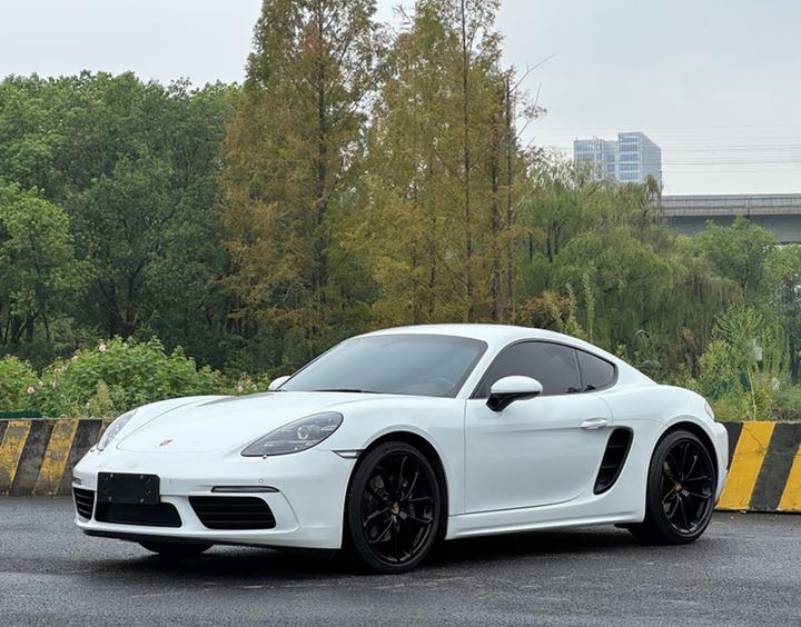 718 2022 Cayman 2.0T