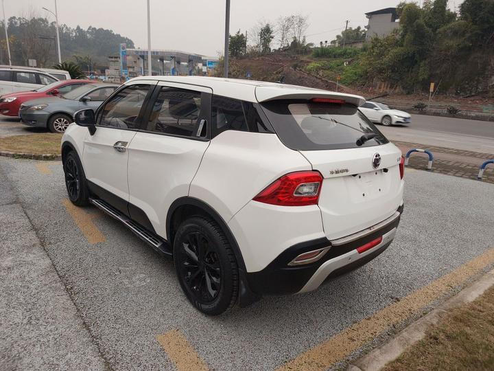 Zhonghua V3 2016 1.5L AT Smart photo 4