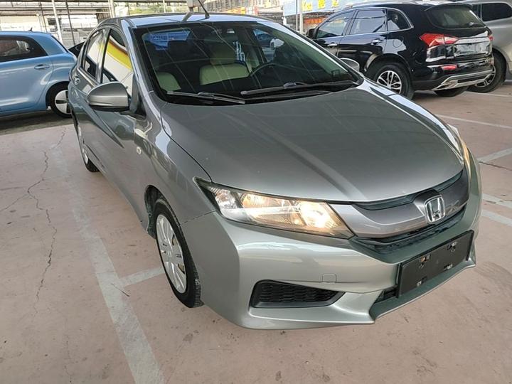 2015 1.5L CVT Comfort photo 3