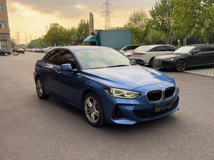 1 Series 2019 118i M Sport Package photo 4