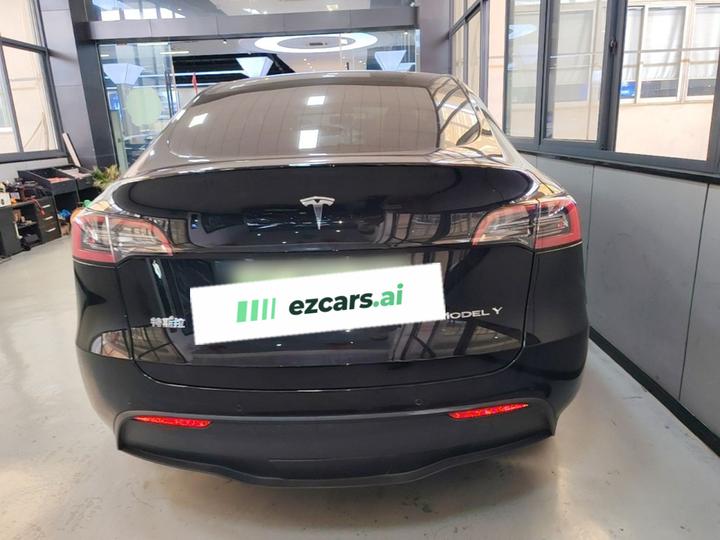 Model Y 2021 Standard Range RWD photo 3