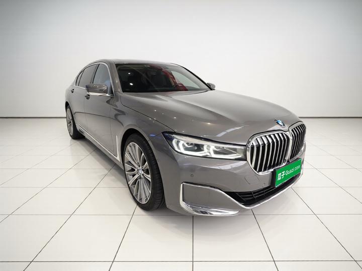 7 Series 2021 740Li Leading Luxury photo 3