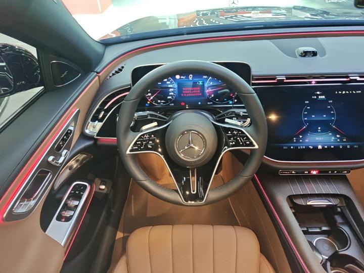 E-Class 2025 E 300 L Luxury photo 6