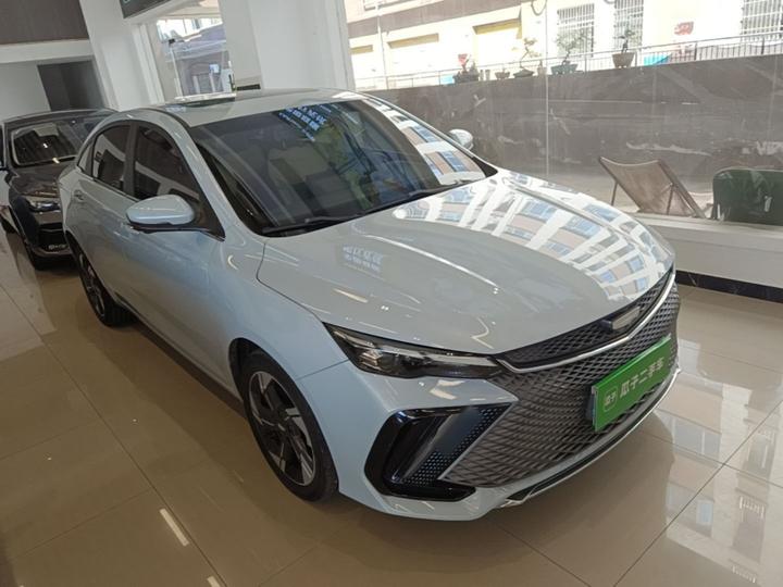Emgrand L HiP 2022 1.5TD-DHT Pro 100KM Super photo 3
