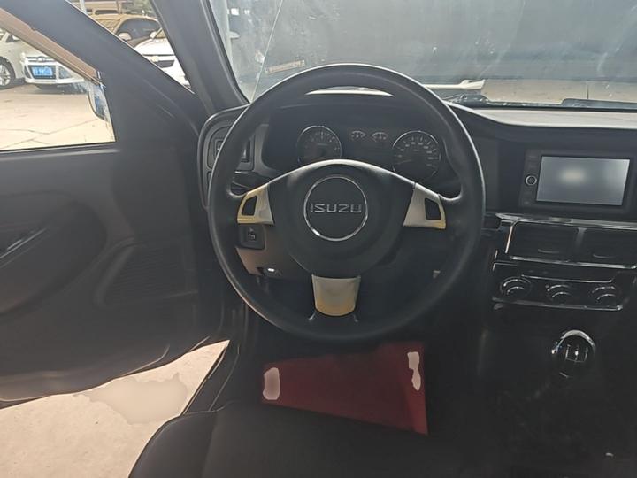 Isuzu Pickup 2015 2.8T RWD 4JB1CT photo 6