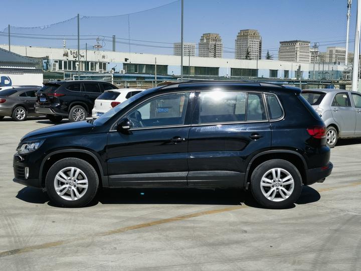 Tiguan 2015 1.8TSI AT RWD photo 4