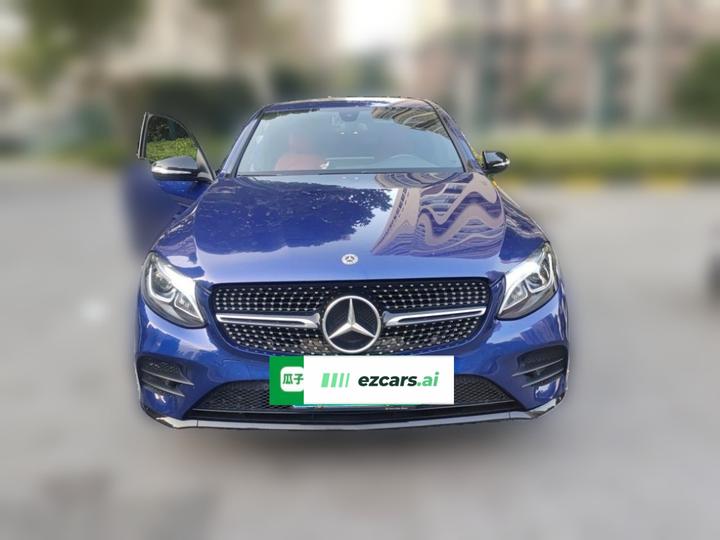 GLC Coupe 2018 GLC 200 4MATIC Coupe SUV photo 2