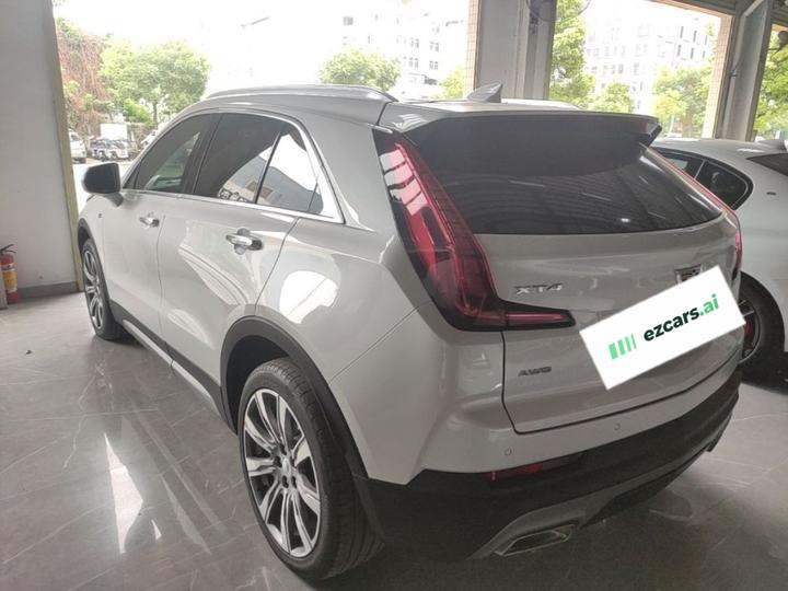 XT4 2018 28T AWD Platinum photo 4