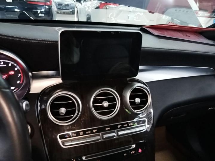 GLC 2018 GLC 260 4MATIC Luxury photo 8