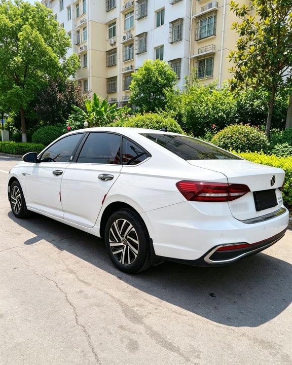 Lavida 2023 Facelift 1.5L AT photo 3