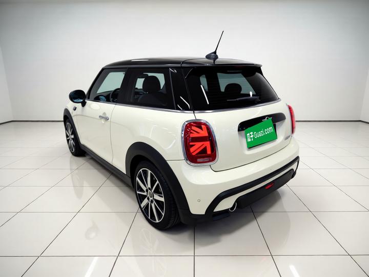 2022 1.5T COOPER photo 4