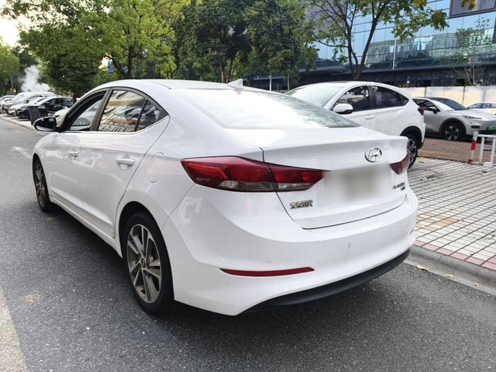Elantra 2016 1.6L AT Smart Elite photo 4