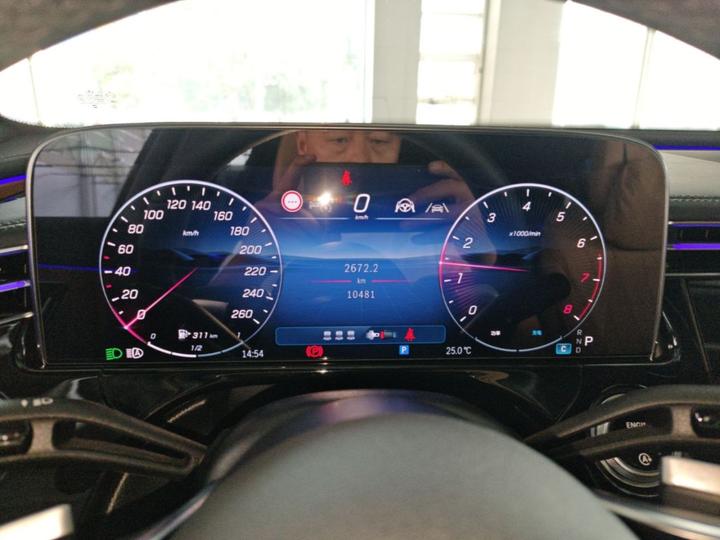 E-Class 2026 E 300 L Luxury photo 6