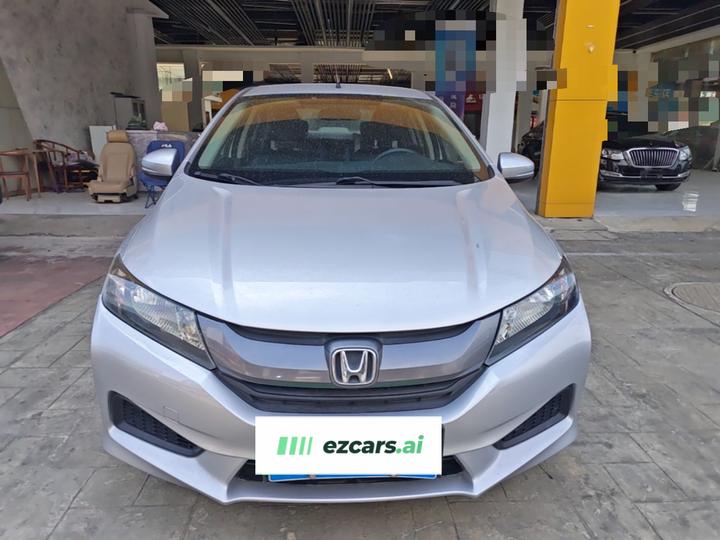 2015 1.5L CVT Comfort photo 2