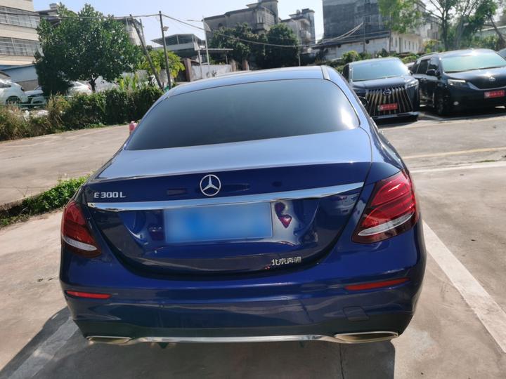 E-Class 2017 E 300 L Sport Luxury photo 3