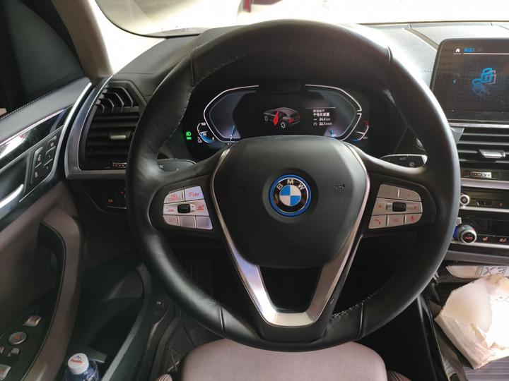 iX3 2021 Facelift Leading photo 6