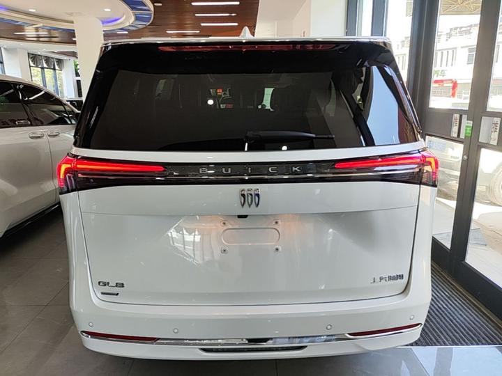 GL8 EV 2025 Exclusive photo 3