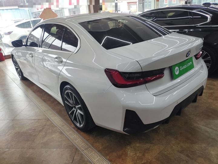 3 Series 2023 320Li M Sport Package photo 4