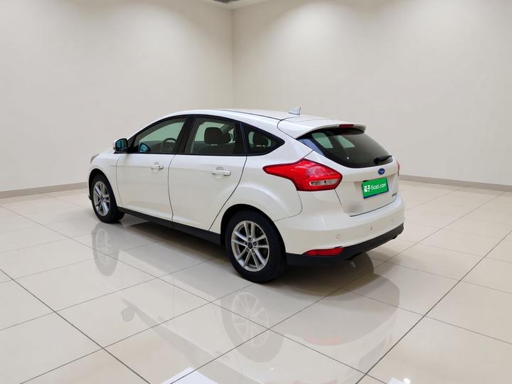 Focus 2018 Hatchback Classic 1.6L AT Fashion photo 4