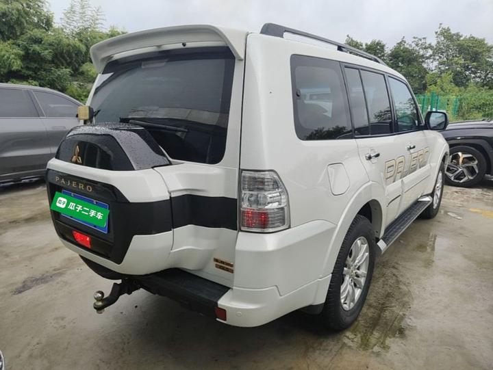 Pajero Parallel Import photo 4