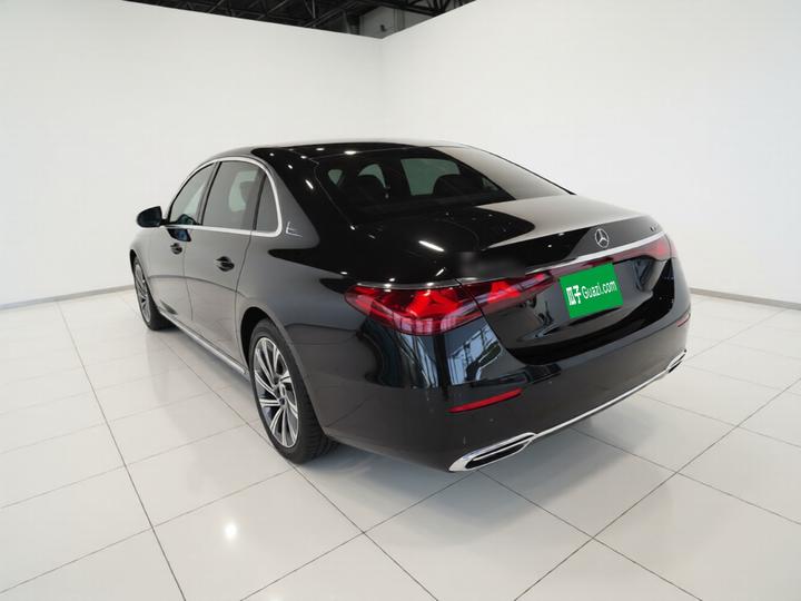 E-Class 2024 E 300 L Luxury photo 4