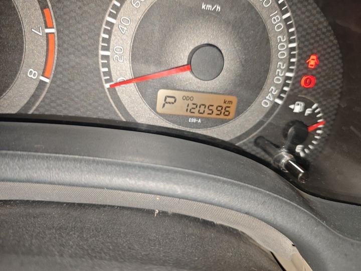 Corolla 2011 1.8L CVT GL-i photo 2
