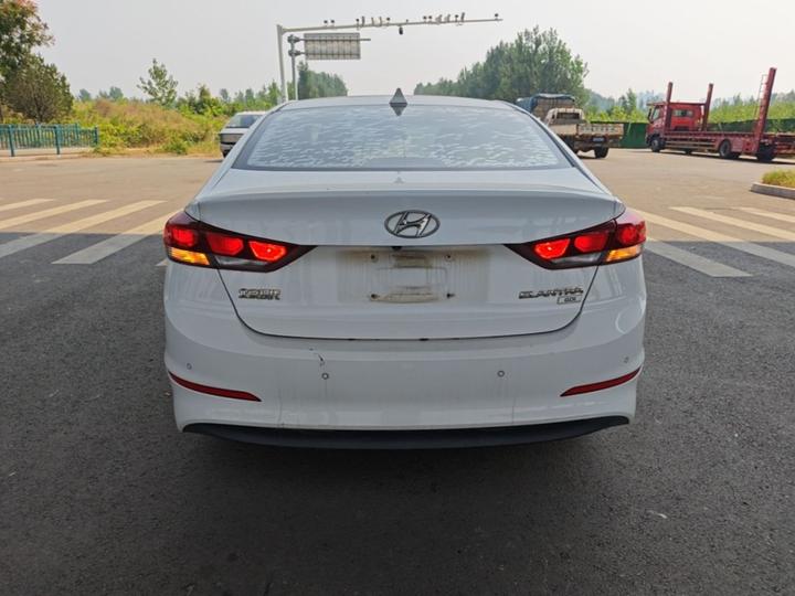 Elantra 2016 1.6L AT Smart Elite photo 3