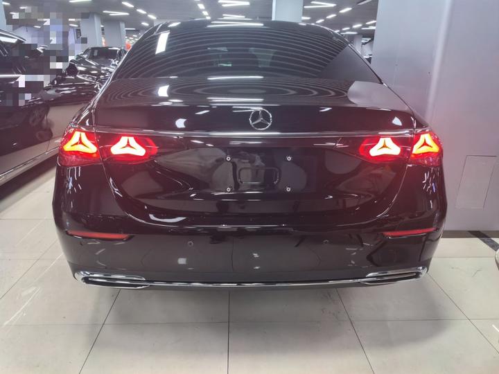 E-Class 2024 E 260 L 4MATIC photo 4