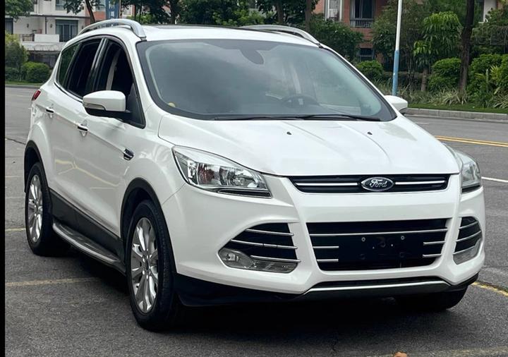 Kuga 2015 2.0L GTDi AWD Elite photo 3