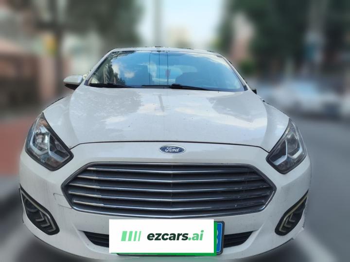 Escort 2015 1.5L AT Comfort photo 2