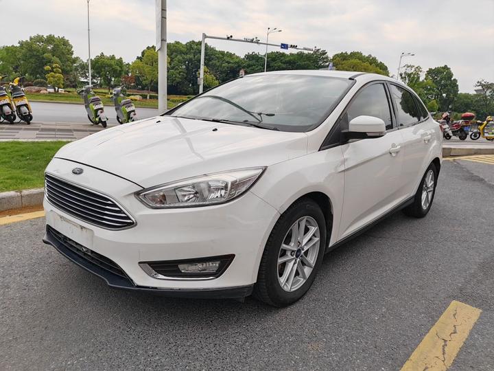 Focus 2018 Sedan Classic 1.6L AT Fashion