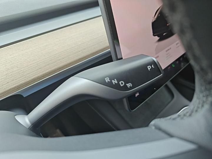 Model Y 2022 RWD photo 5