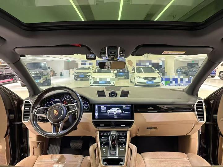 2018 Cayenne 3.0T photo 5