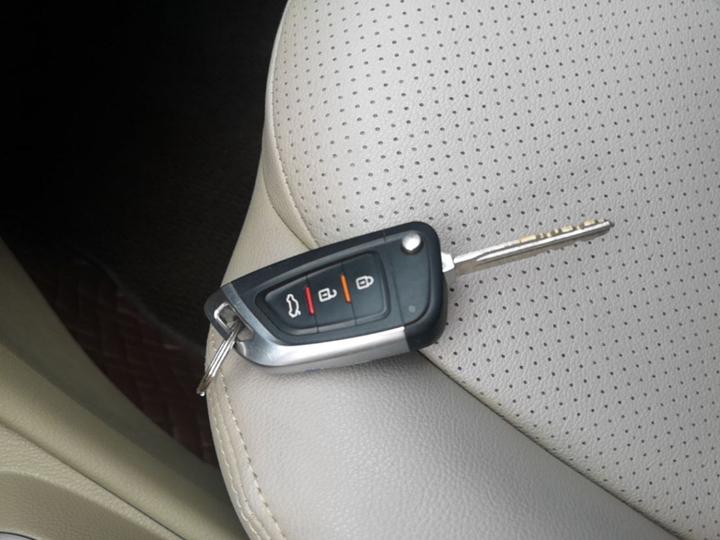 Sylphy 2012 Classic 1.6XE AT Comfort photo 8