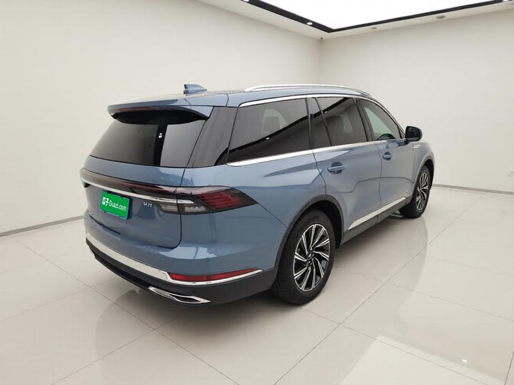 Aviator 2024 3.0T V6 AWD 6-Seater photo 4