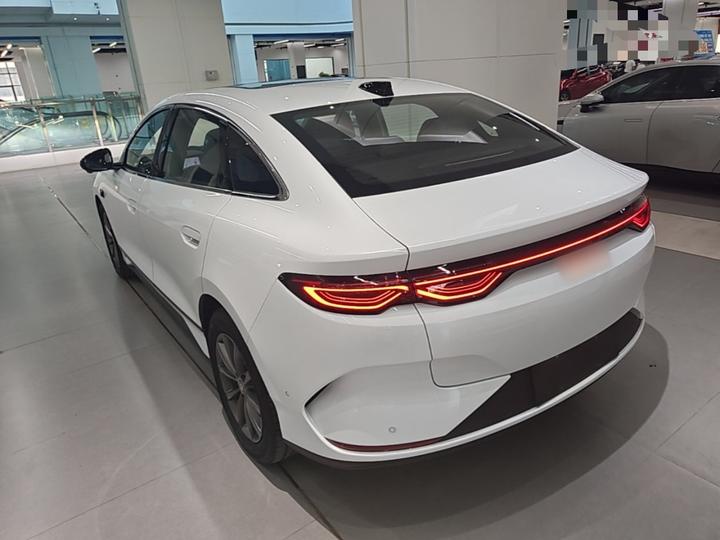 Qin L 2025 EV 545KM photo 4